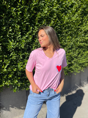 T-shirt rose - LOVE IS A KISS ON THE FOREHEAD