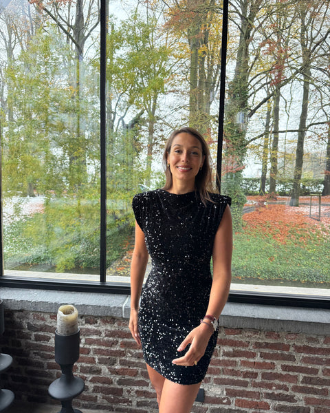 Robe noire dos nu - ESRATI