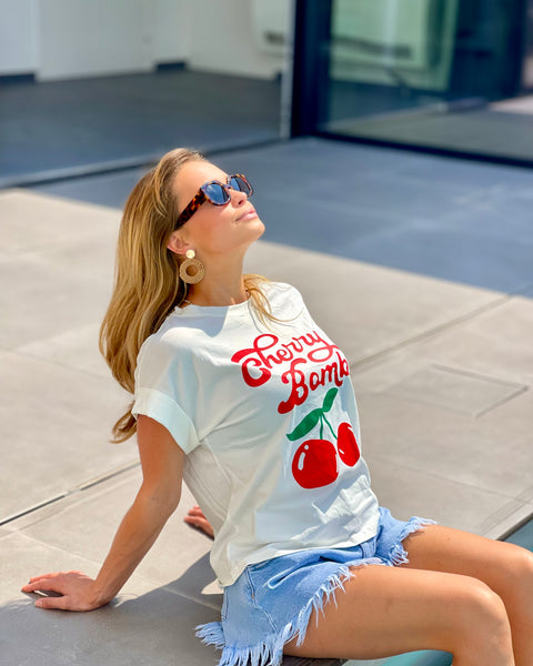 T-shirt - CHERRY BOMB