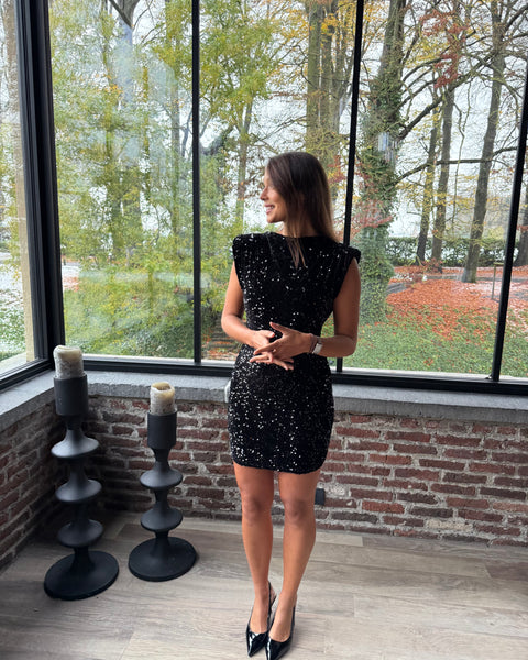 Robe noire dos nu - ESRATI