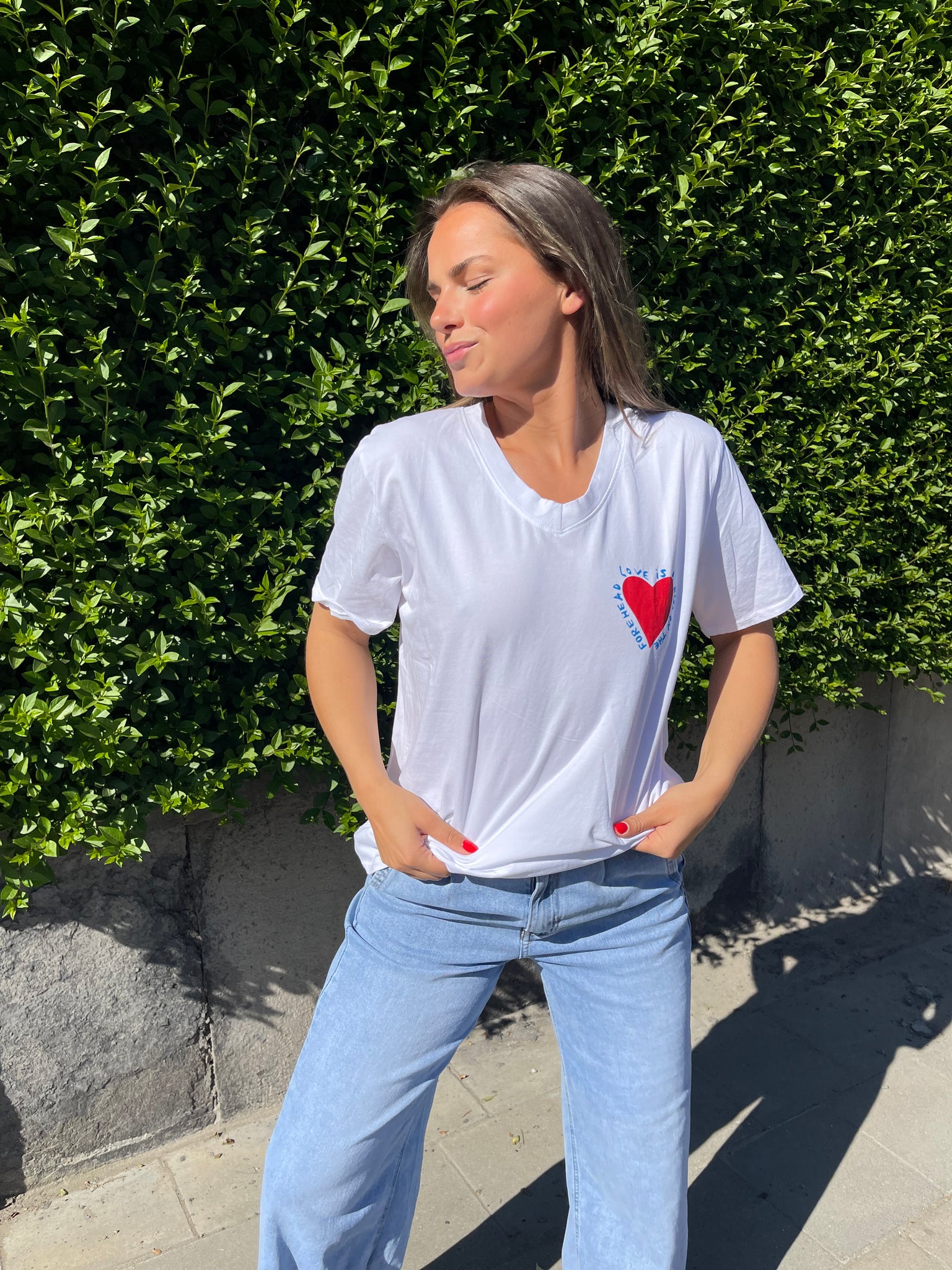 T-shirt blanc - LOVE IS A KISS ON THE FOREHEAD