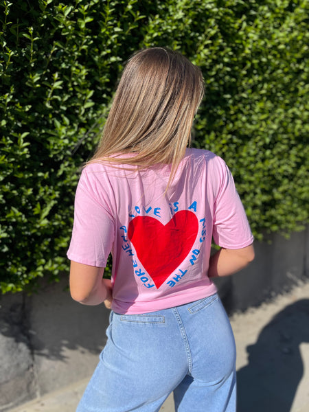 T-shirt rose - LOVE IS A KISS ON THE FOREHEAD