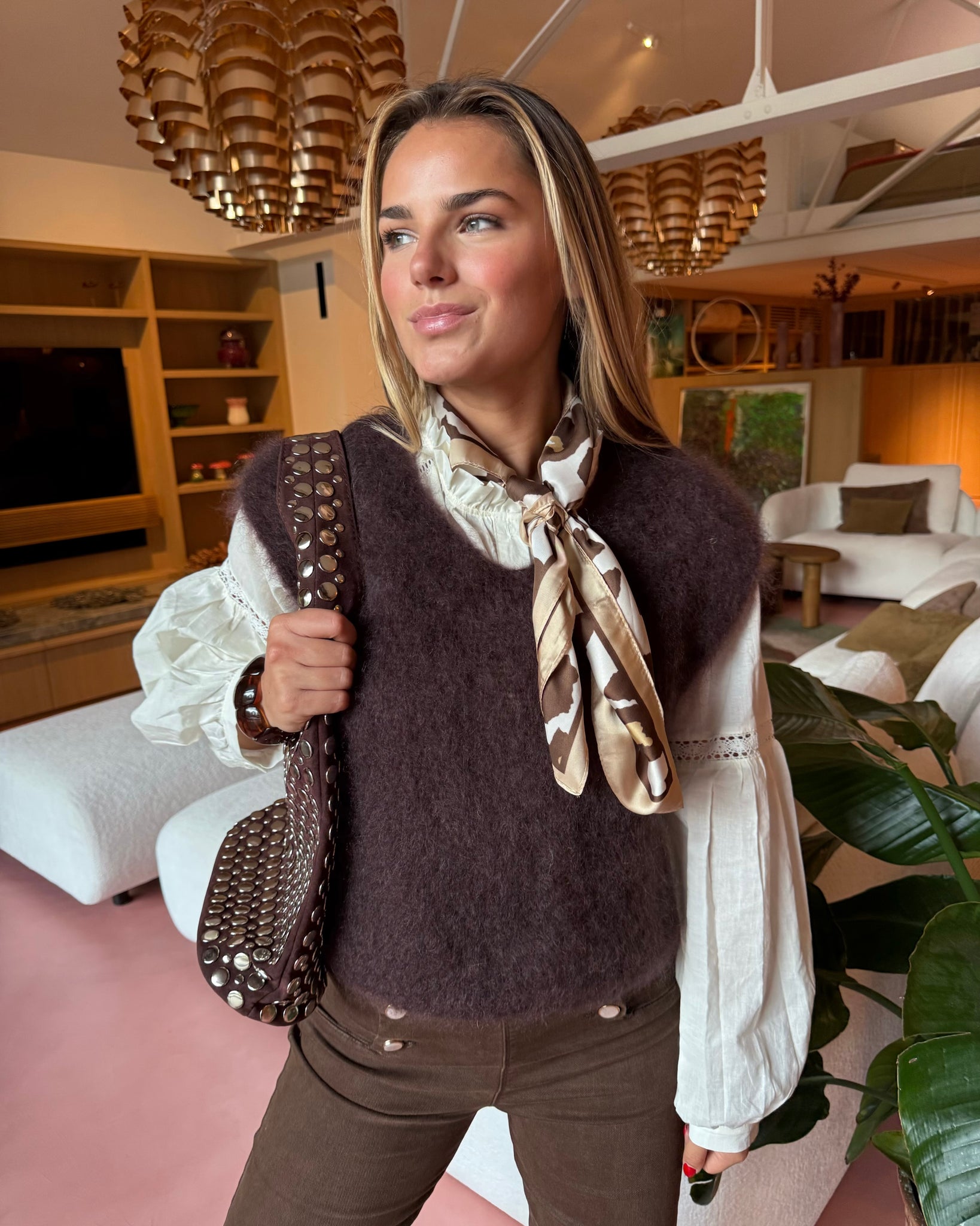 Pull chocolat col v - DADJI