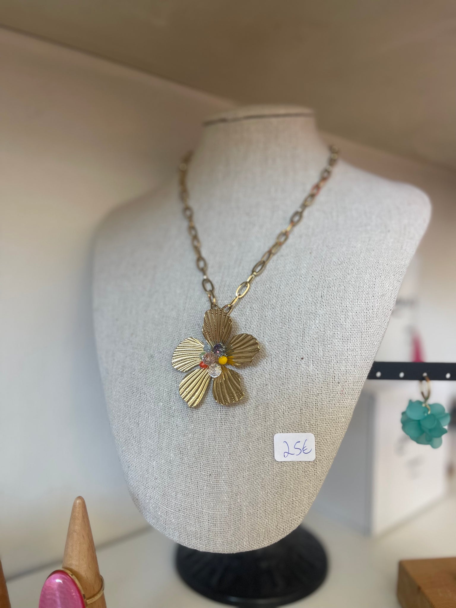 Collier - BETY