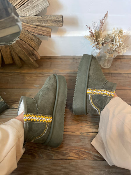 Chaussures hautes - style UGG