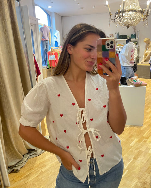 Blouse rouge - NOEUDS