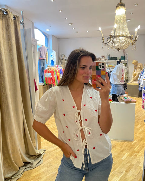 Blouse rouge - NOEUDS