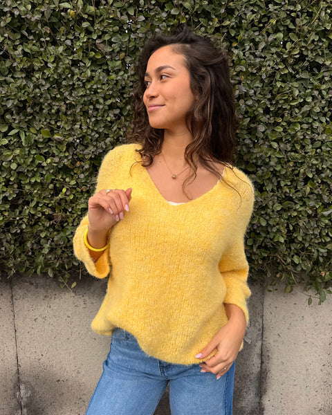 Yellow sweater - KAM