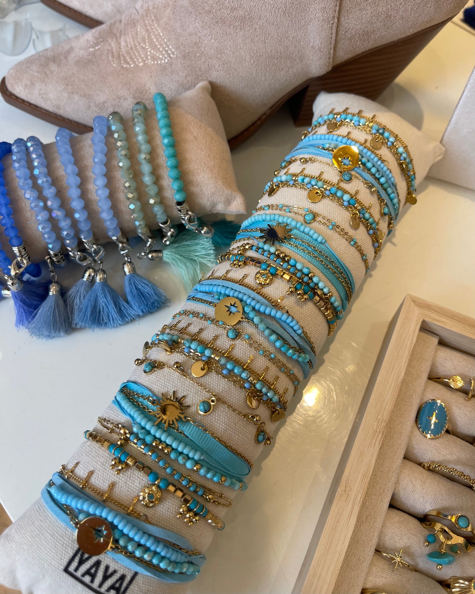 Bracelets - TURQUOISE