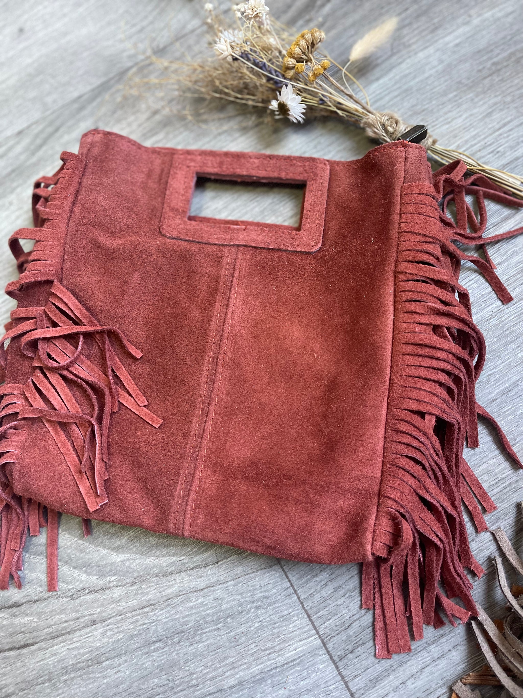 Sac maje rouge daim hotsell