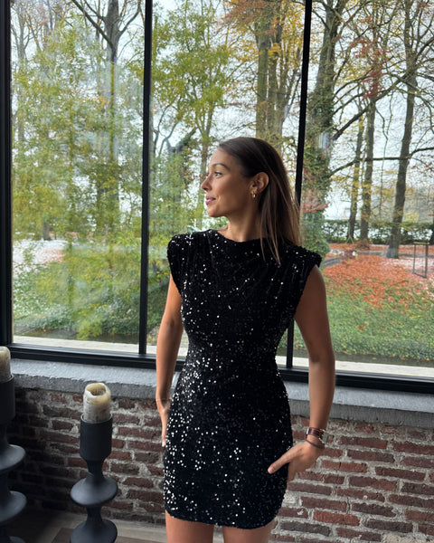 Robe noire dos nu - ESRATI