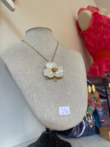 Collier - BETO