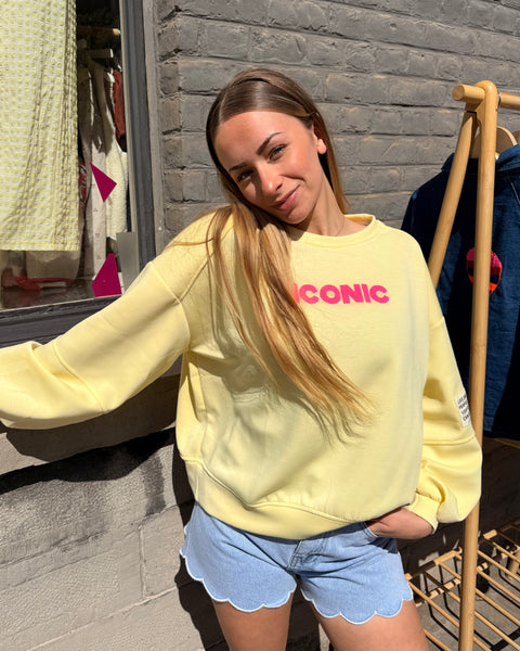 Sweat jaune écusson - ICONIC